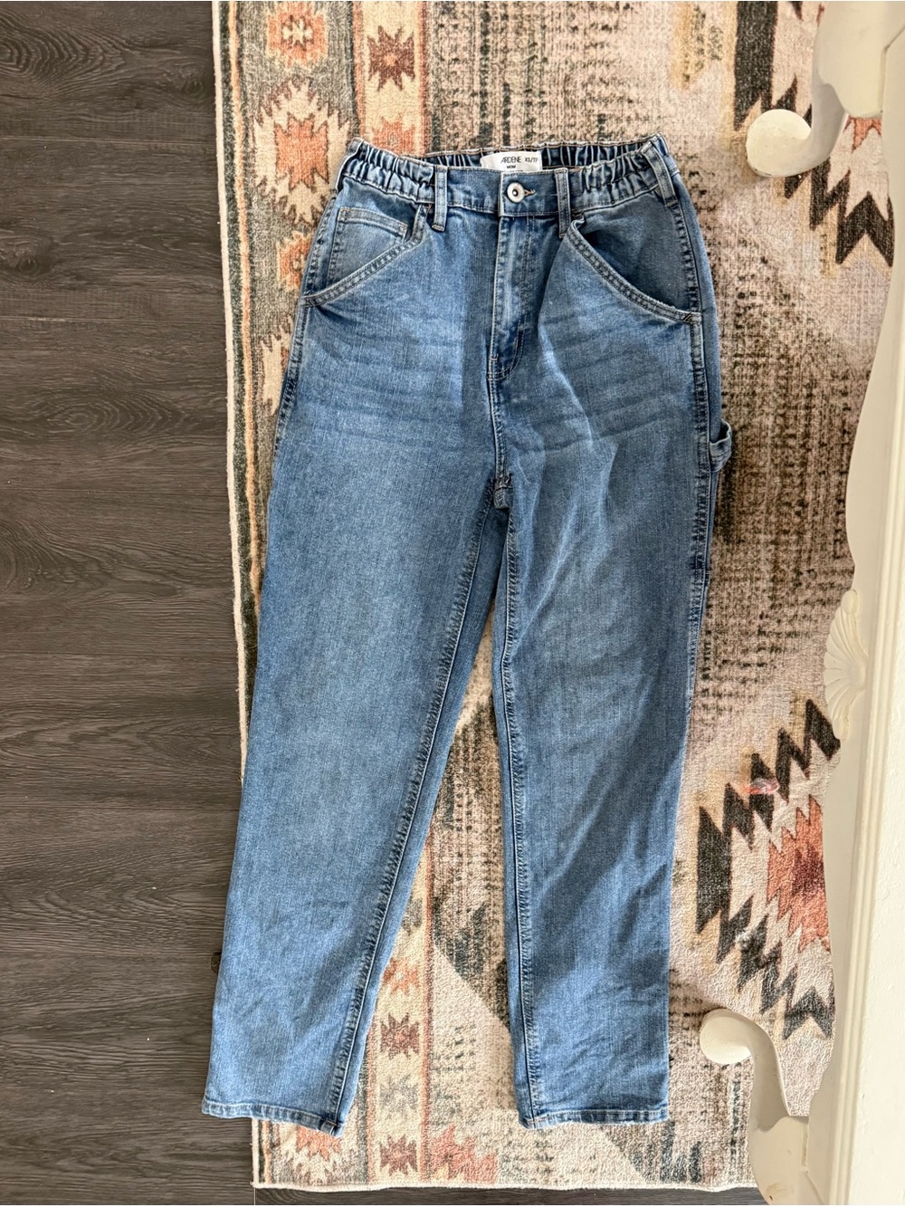 Ardene Medium Wash ‘Mom’ Jeans / Utility Pockets / Teen Denim / Tween Denim - Picture 5 of 6